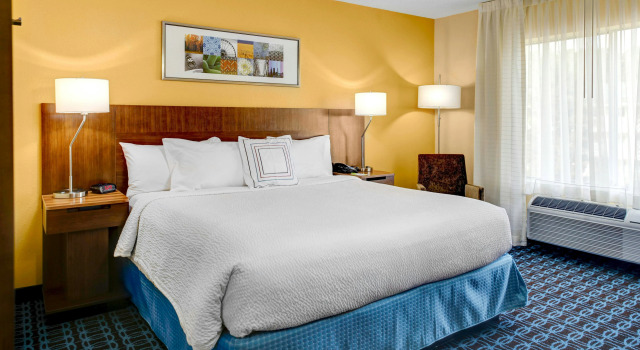 Fairfield Inn & Suites by Marriott Atlanta Suwanee, Boek Hotel Hotels in Georgia met parkeren, Parkeren