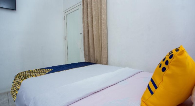 Standard Twin room with balcony SPOT ON 3119 Hotel Kurnia
