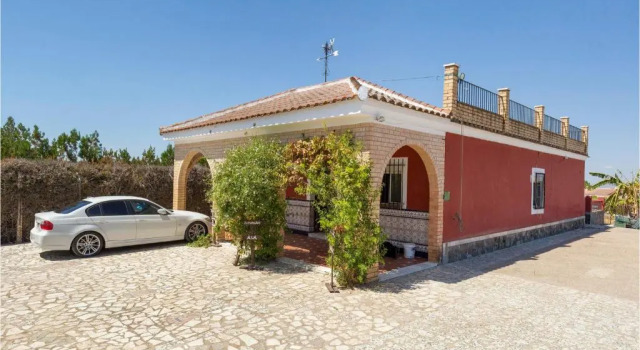 3 Bedroom Lovely Home In Olivares, Забронировать Отель Отели провинции Севильи с парковкой, Парковка