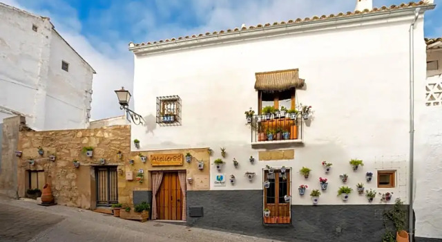 Atelier 88, Book Hotel Alcala la Real 