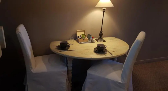 Chambres dHôtes Maison La Porte Rouge, Забронировать Отель Отели Ньор 3 звезды, рядом с Port Boinot, 3*