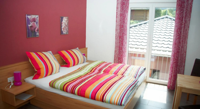 Weingut Mathy-Schanz, Book Hotel Monzel Rhineland-Palatinate