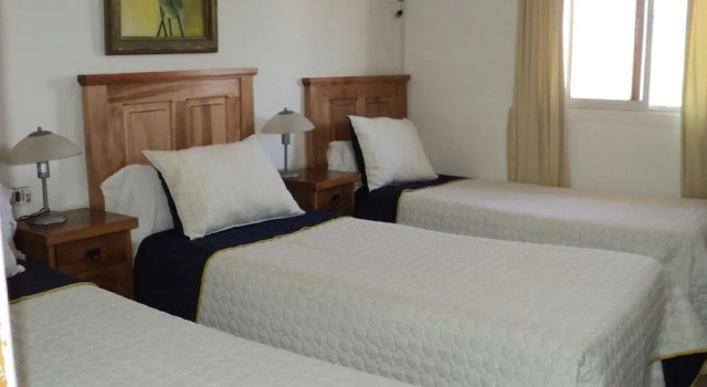 Hostal Casa Familia, Rezervasyon Otel Santa Cruz O'Higgins