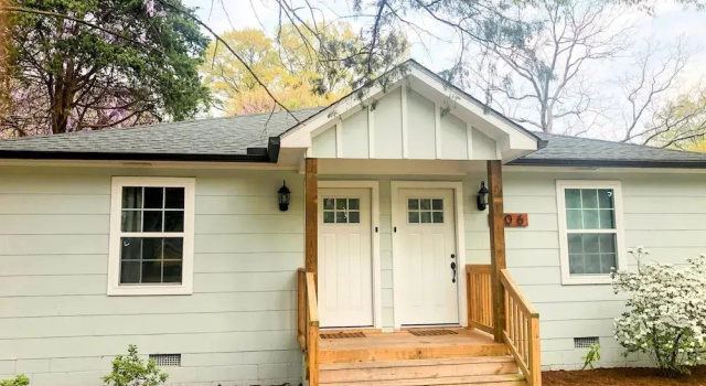 Апартаменты Renovated Cottage Minutes From Downtown