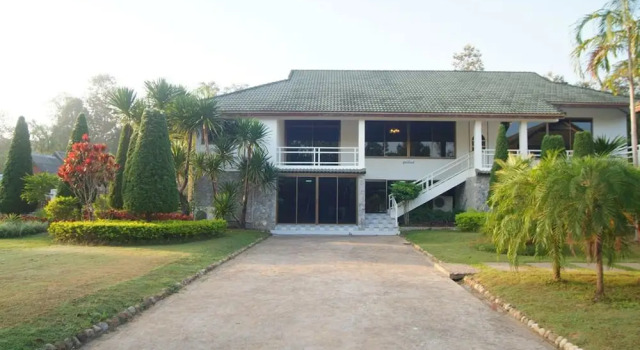 Коттедж с 3 комнатами с балконом Phudara Resort