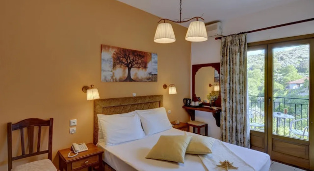 Двухместный номер Standard с балконом Hotel Agnadi - Horefto
