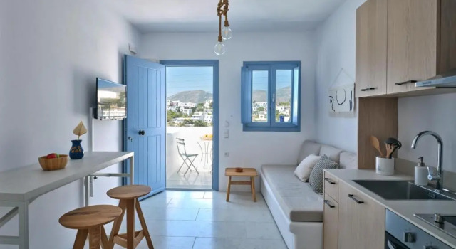 Etherio Apartment III, Prenota Appartamento Piso Livadi Paro