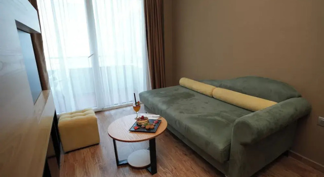 Alvin Comfort Hotel, Rezerwuj Hotel Hotele w Durres County z parkingiem, Parking