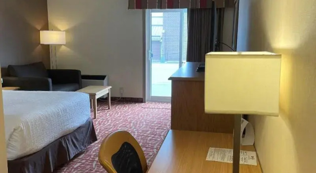 Люкс с 2 комнатами Best Western Plus Cobourg Inn & Convention Centre