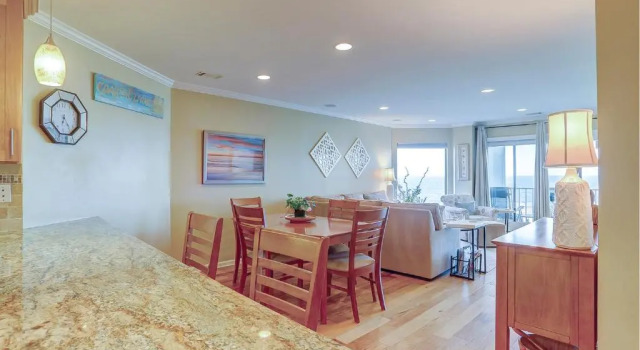 402 Sea Cloisters 2 BR Oceanfront, Забронировать Отель Хилтон-Хед-Айленд Lowcountry, рядом с Прибрежный парк Folly Field Beach Park