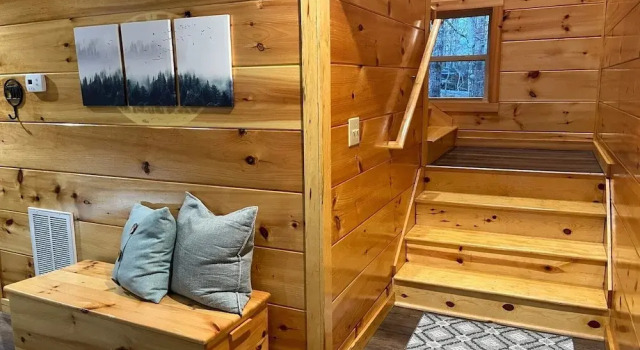 Bear Hug Hideaway 2 Bedroom Cabin, Забронировать Дом для отпуска Виллы Пиджен-Фордж, рядом с Развлекательный центр Lazer Port, Вилла