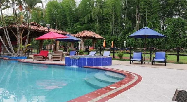 La Granja Ecohotel, Rezervovat Hotel Hotely v Santander s parkováním, Parkování