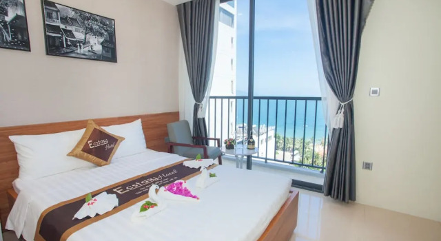 Четырёхместный номер Premier с видом на пляж Ecstasy Hotel