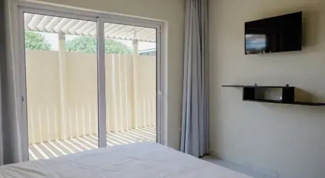 Апартаменты Charming 1-bedroom Apartment 2 km From Eagle Beach