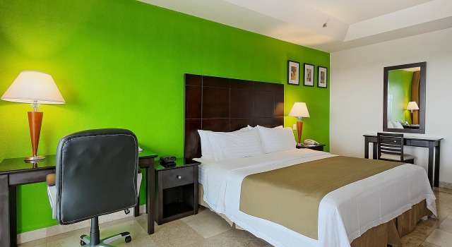 Holiday Inn Campeche by IHG, Book Hotel Hotels in Campeche with a Pool, Swimming Pool