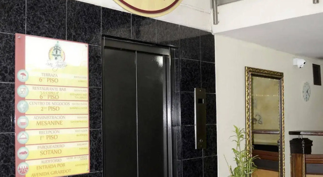 Hotel Plazuela San Ignacio, Забронировать Отель Отели в центре Канделария с завтраком, отели в центре Канделария с завтраком
