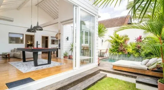 Villa White Pepper 2BR Canggu, Rezervovat Vila Chaty v Bali, Chalupa