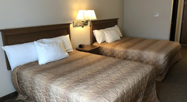 Четырёхместный номер Standard Shenandoah Inn & Suites