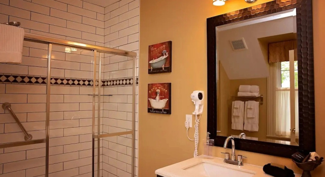 Номер Classic The Woodview Inn