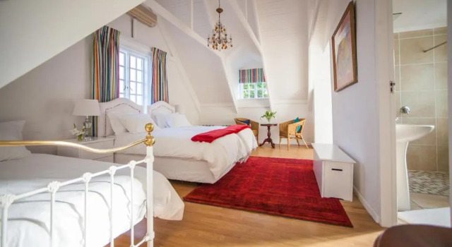 Cosimi Guest House, Забронировать Гостевой дом Отели Дурбанвиль с завтраком, рядом с De Ville Shopping Centre, Завтраки