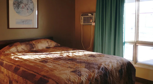 Трёхместный семейный номер Standard с 2 комнатами The Ritz Cafe and Motor Inn