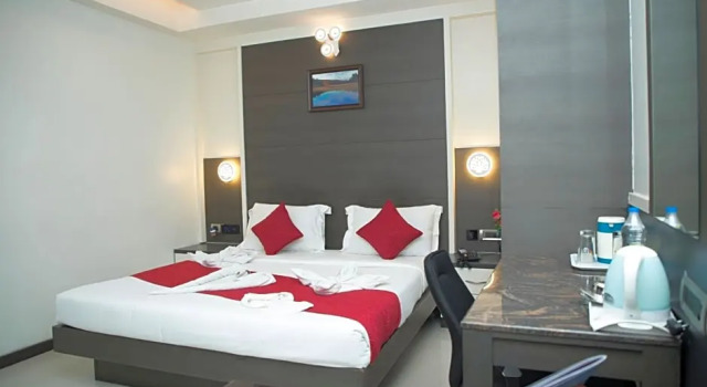 Номер Deluxe Moskva Hotel
