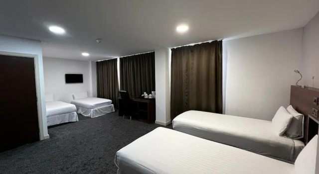 Standard cvadruplă cameră Ox Hotel Manchester
