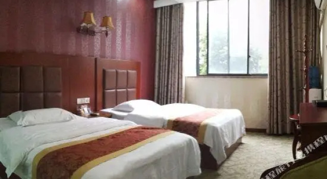 Люкс Baiqian Business Hotel