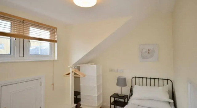 Cosy 2 Bedroom Bristol Home
