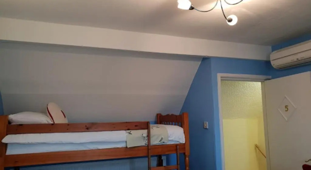 Meadows Way Guest House, Забронировать Гостевой дом Юттоксетер Стаффордшир, рядом с Музей истории Аттоксетера в коттедже Редфернс