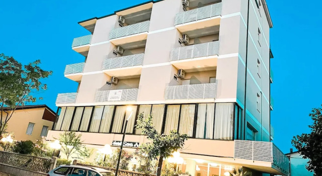 Hotel Sara - 2 Guests Room - n 11, Забронировать Отель Чезенатико Побережье Римини