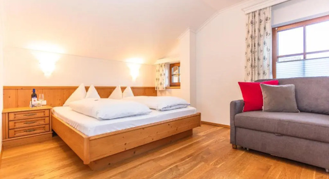 Апартаменты Comfort Feriengut Ottacherhof - Active Family Holiday in central Hollersbach