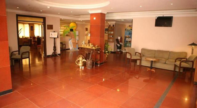 Golden Tulip Aqaba Hotel, Varaa Hotelli King Hussein International Airport Akaba
