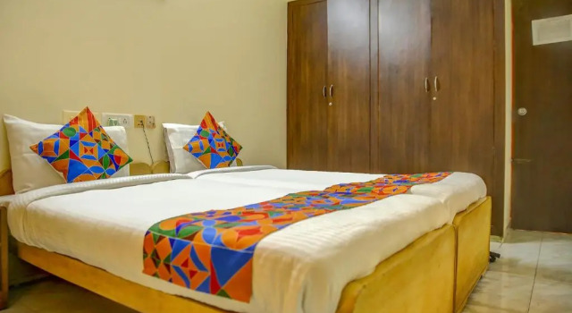 Номер Deluxe Fabhotel Hibiscus Stays