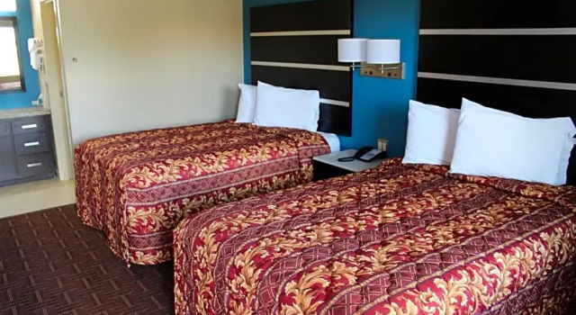 Номер Deluxe Motel 6 Oklahoma City OK Frontier City