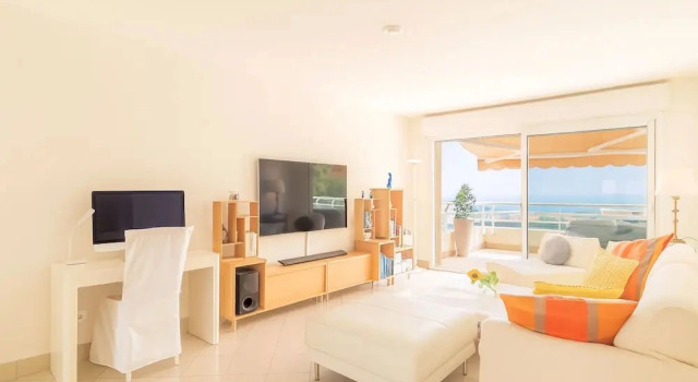 High-end Residence With Pool and Panoramic Views