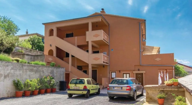 Апартаменты Цокольный этаж Apartments Valiza III i Apartments Valiza IV