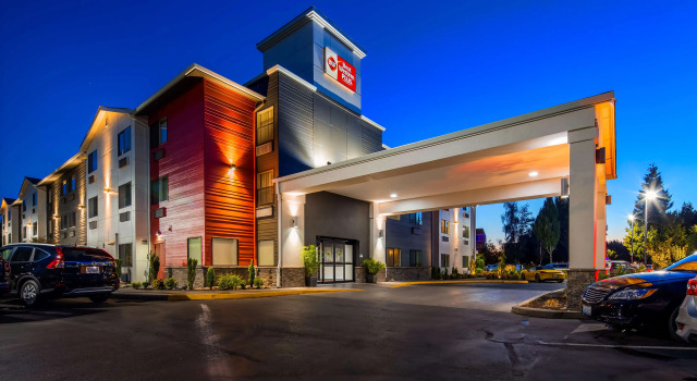 Best Western Plus Portland Airport Hotel & Suites