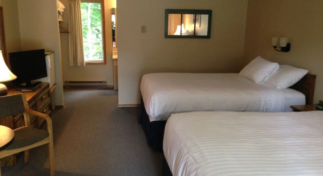 Четырёхместный номер Standard Colonial Bay Motel and Cottages