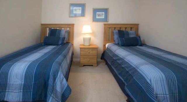 Deborah's Westridge Villa, Buchen Sie Villa Hotels in Four Corners mit Pool, Schwimmbad