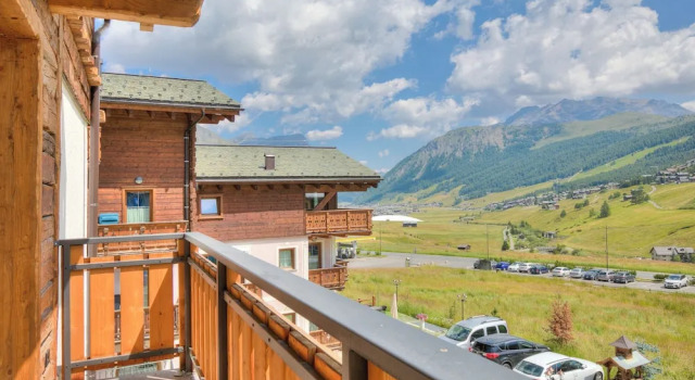 Wood House Livigno Ski in - Ski out 10m, Buchen Sie Ferienwohnung Hotels in Livigno mit Parkplatz, Parkplätze