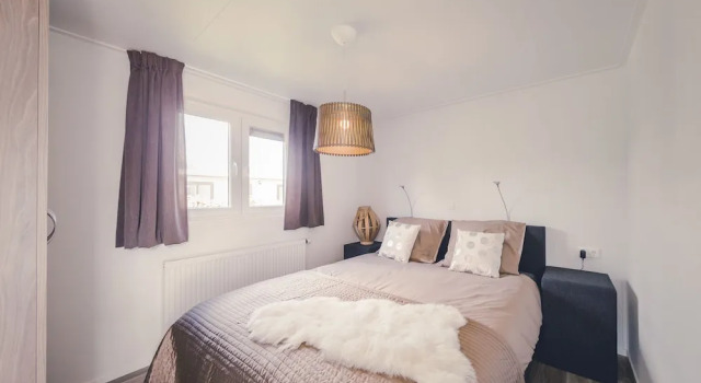 Bungalow With Nice Garden Near the Forest, Book Hotel Hotels in Twente with a Pool, Swimming Pool