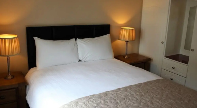 Wild Atlantic Way Accommodation Orchard Crescent, Prenota Hotel Letterkenny 