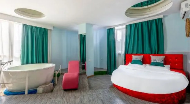 Люкс Deluxe Cornwall Hotel Chaozhou