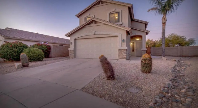 Коттедж Phoenix Gem With Sparkling Heated Pool And Newly Remodeled! 3 Bedroom Home by RedAwning