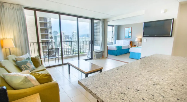Waikiki Banyan - Ocean View Tower 1 Suite 2210, Забронировать Отель Отели Гонолулу 3 звезды, рядом с Royal Hawaiian Theater Legends in Concert Waikiki, 3*