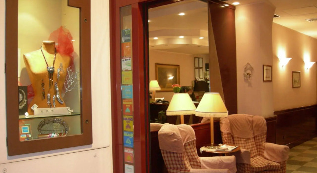 Buenos Aires Hotel, Забронировать Отель Отели Милана с парковкой, рядом с Каяццо, Парковка