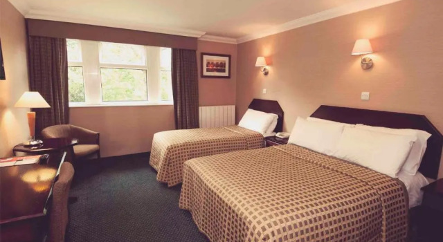 Двухместный номер Standard The Royal Toby Hotel