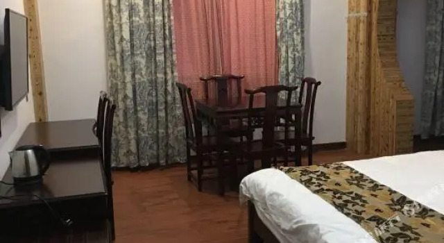 Ou Ya Er Manor