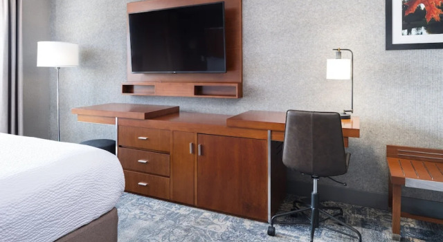 Двухместный номер Deluxe Four Points by Sheraton Victoria Gateway